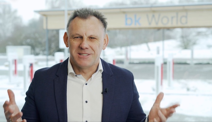 bk World Füssen und Endsee: Gerold Wolfarth schreibt mit E-Tankstellen der Zukunft Geschichte (Bildquelle:©Facebook.com Gerold Wolfarth Official) bk World Füssen und Endsee: Gerold Wolfarth schreibt mit E-Tankstellen der Zukunft Geschichte (Bildquelle:©Facebook.com Gerold Wolfarth Official)