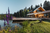 Außenansicht des Aplenhotels im Sommer (c) Jukka Pehkonen (Alpenhotel Kitzbühel)