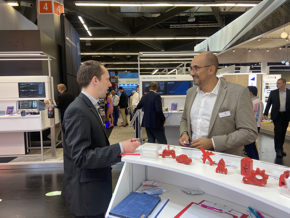 Die LEBER Ingenieure laden Produktmanager und Entwicklungsverantwortliche zum Brainstorming ein. (Die Bildrechte liegen bei dem Verfasser der Mitteilung.)