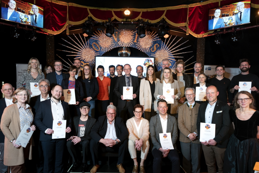 Die nominierten Unternehmen zum Ludwig 2022 (Foto: Jo Hempel) (Bildquelle: IHK Bonn/Rhein-Sieg) (Die Bildrechte liegen bei dem Verfasser der Mitteilung.) Die nominierten Unternehmen zum Ludwig 2022 (Foto: Jo Hempel) (Bildquelle: IHK Bonn/Rhein-Sieg) (Die Bildrechte liegen bei dem Verfasser der Mitteilung.)