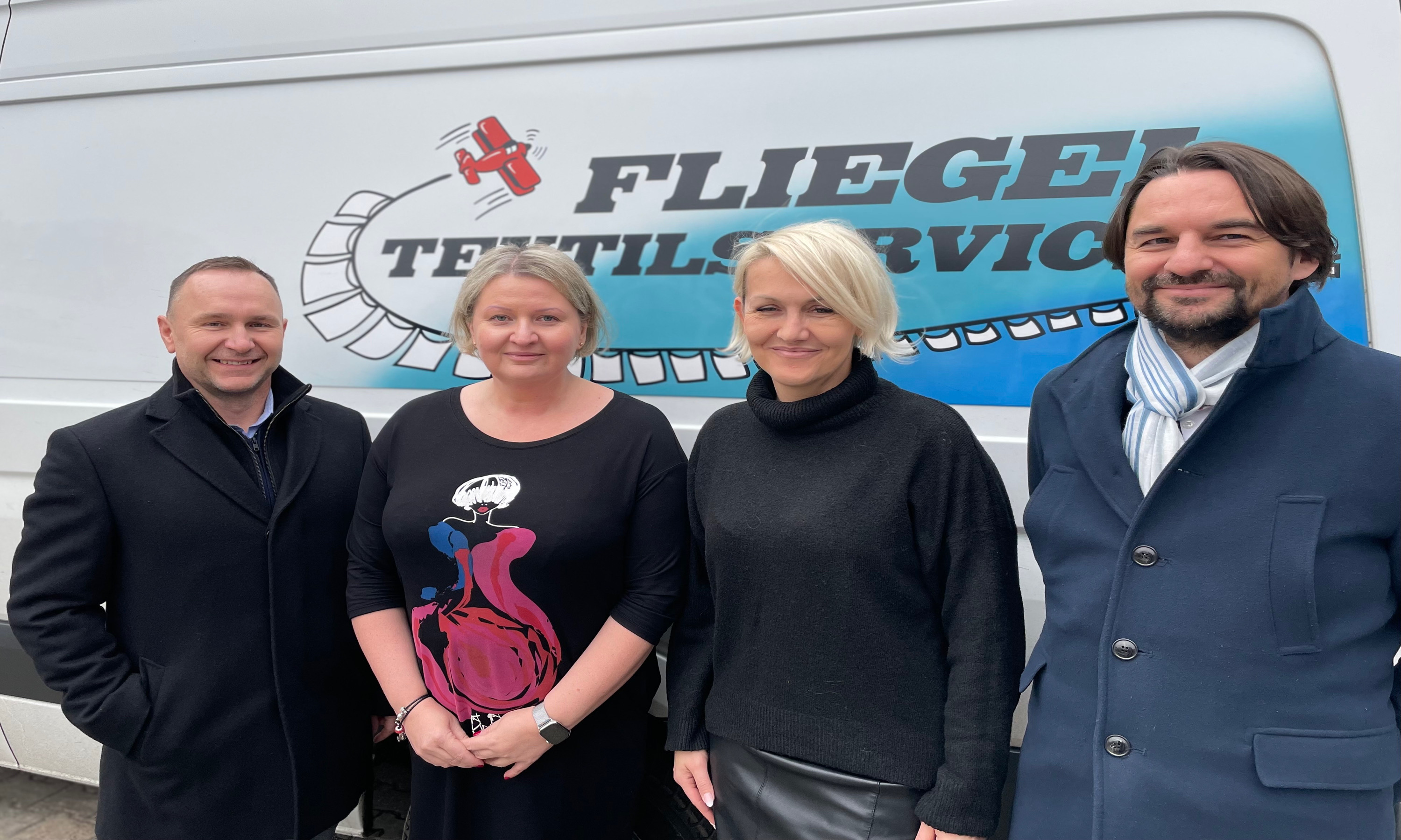 Fliegel Textilservice NC (v.l.n.r.): Robert Petryniak, Agnieszka Charlampowicz, Aleksandra Lowicz, Daniel Tarczy?ski. Fliegel Textilservice NC (v.l.n.r.): Robert Petryniak, Agnieszka Charlampowicz, Aleksandra Lowicz, Daniel Tarczy?ski.