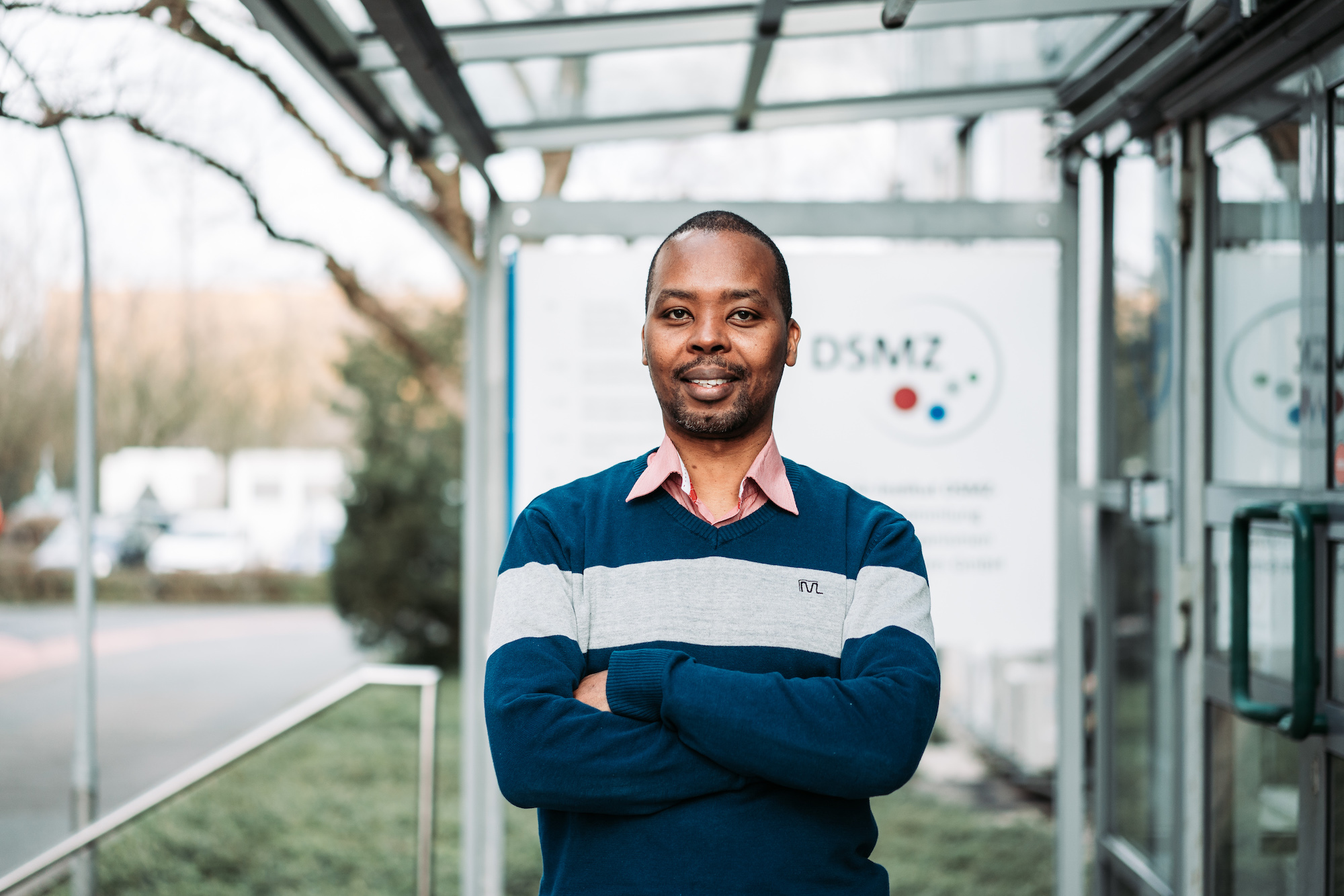 Dr. David Kamanda Ngugi, Umweltmikrobiologe am Leibniz-Institut DSMZ (Die Bildrechte liegen bei dem Verfasser der Mitteilung.)