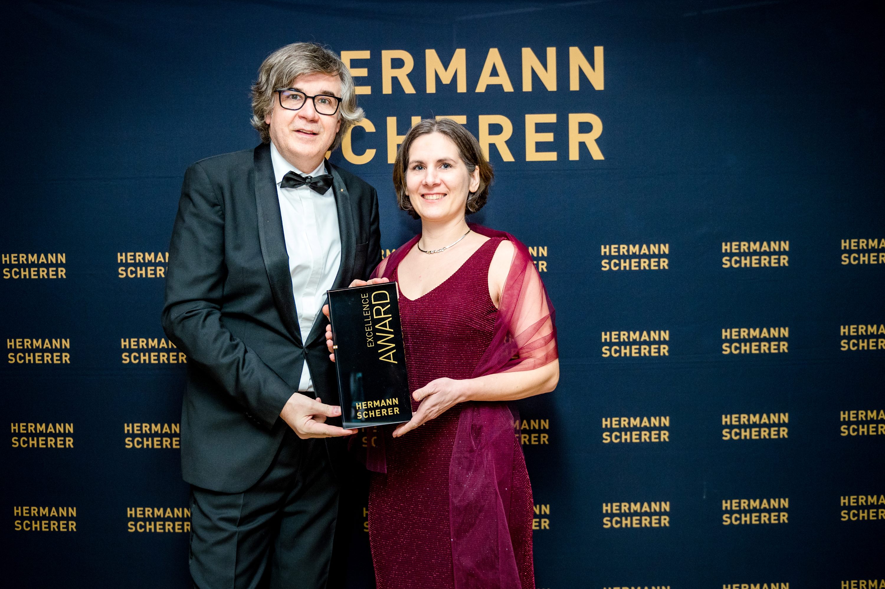 Award-Verleihung beim 13. internationalen Speaker-Slam (Bildquelle: @ Justin Bockey) Award-Verleihung beim 13. internationalen Speaker-Slam (Bildquelle: @ Justin Bockey)