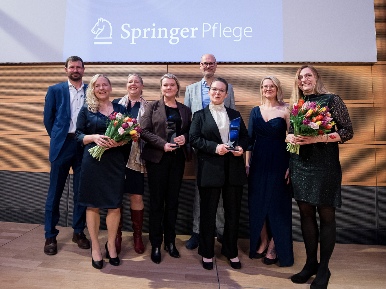 v. l. J. Blum, Anett Henck, D. Scherrer, Andrea Schmidt-Rumposch, Rüdiger Herbold, Julia Mühlhausen, S. Lukuc, Bernadette Hosters v. l. J. Blum, Anett Henck, D. Scherrer, Andrea Schmidt-Rumposch, Rüdiger Herbold, Julia Mühlhausen, S. Lukuc, Bernadette Hosters