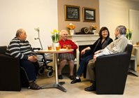 Das Leben im Alter in der Gemeinschaft genießen. Das Leben im Alter in der Gemeinschaft genießen.