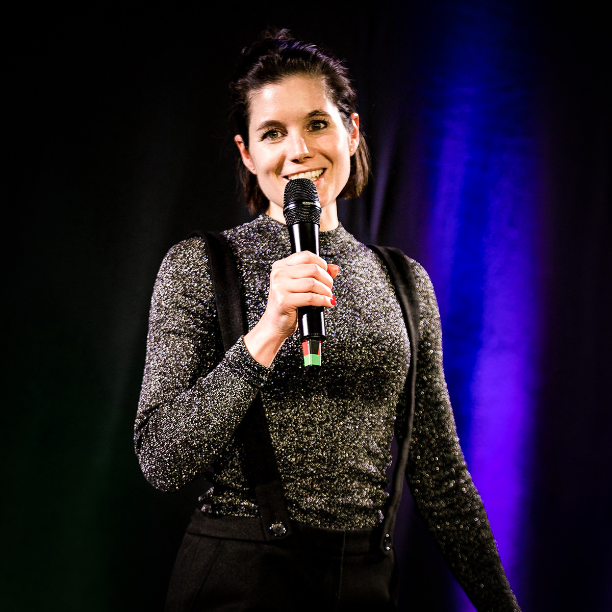 Kathrin Joba spricht beim 13. internationalen Speaker Slam und holt einen Weltrekord (Bildquelle: Foto: Justin Bockey) Kathrin Joba spricht beim 13. internationalen Speaker Slam und holt einen Weltrekord (Bildquelle: Foto: Justin Bockey)