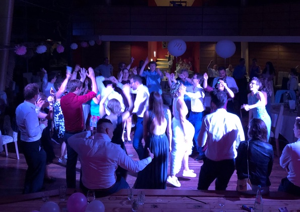 Für eine gelungene Hochzeit ist auch der passende DJ besonders wichtig. (Die Bildrechte liegen bei dem Verfasser der Mitteilung.)
