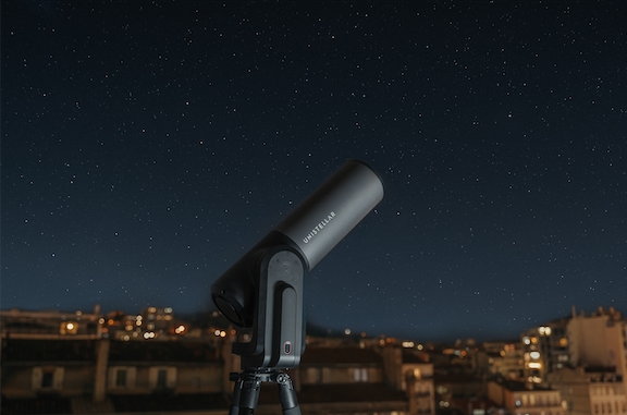 Mit dem eQuinox 2 können selbst Einsteiger innerhalb weniger Minuten mit der Beobachtung astronomisc (Die Bildrechte liegen bei dem Verfasser der Mitteilung.) Mit dem eQuinox 2 können selbst Einsteiger innerhalb weniger Minuten mit der Beobachtung astronomisc (Die Bildrechte liegen bei dem Verfasser der Mitteilung.)