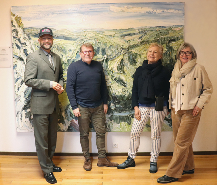 Münsinger Bürgermeister Mike Münzing ist neuer Botschafter des Reutlinger Spendenparlaments (Die Bildrechte liegen bei dem Verfasser der Mitteilung.) Münsinger Bürgermeister Mike Münzing ist neuer Botschafter des Reutlinger Spendenparlaments (Die Bildrechte liegen bei dem Verfasser der Mitteilung.)