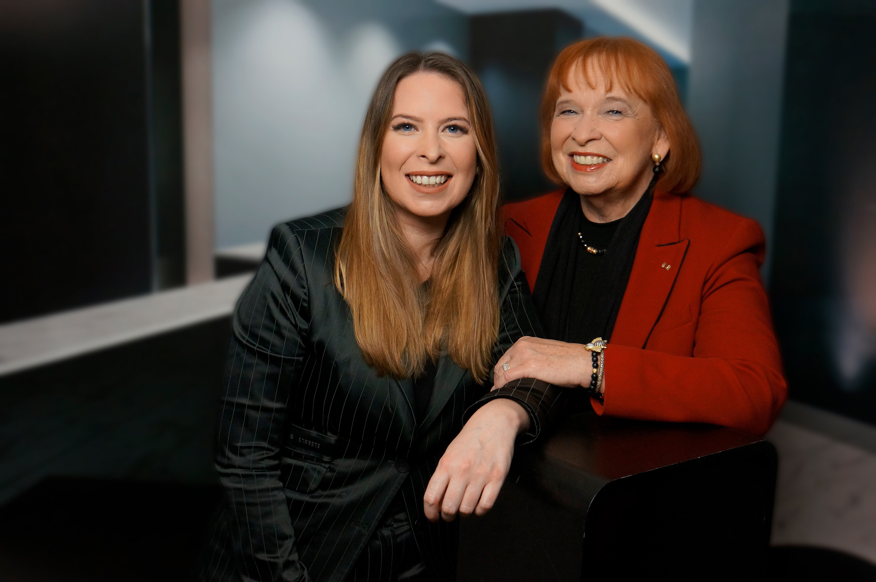 Sonja Heinrich und Ingrid Hofmann (I. K. Hofmann GmbH)