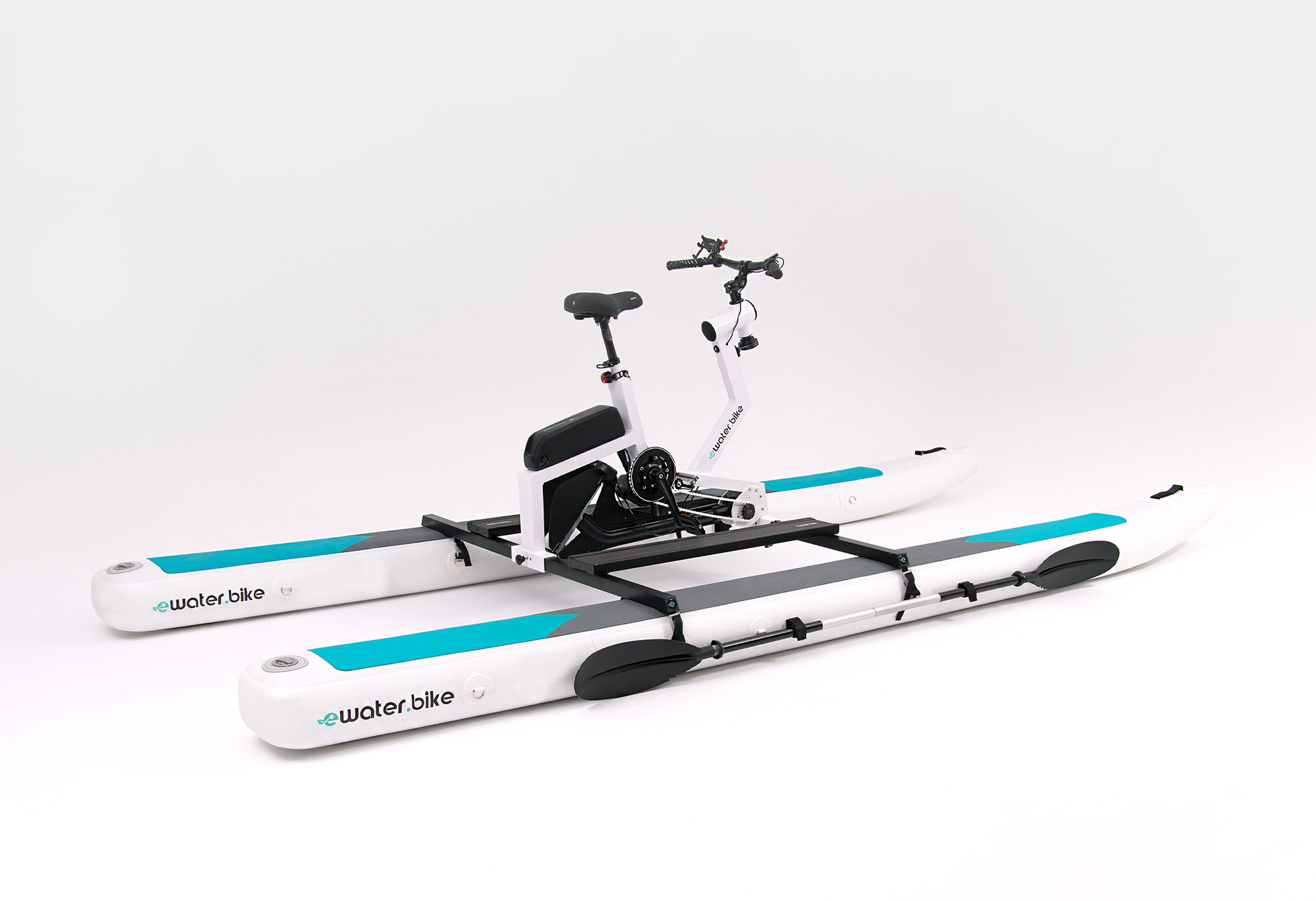 Das eWater.Bike ist ein neuartiges Wasserfahrrad mit Elektromotor zur Tretunterstützung. Das eWater.Bike ist ein neuartiges Wasserfahrrad mit Elektromotor zur Tretunterstützung.
