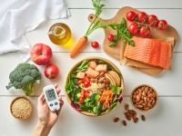 Der tägliche Verzehr von Mandeln kann dazu beitragen, die Risikofaktoren für Diabetes zu reduzieren. Der tägliche Verzehr von Mandeln kann dazu beitragen, die Risikofaktoren für Diabetes zu reduzieren.