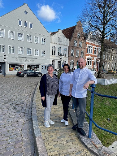 v.l. Michaela Friese mit Ehepaar Dana und Laurin Kux @Friese-2023