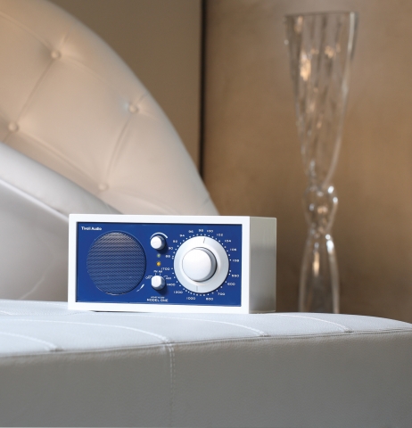 Glänzende Farbwahl: Tivoli Audio Model One Glänzende Farbwahl: Tivoli Audio Model One