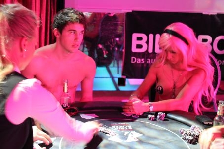 Hamburg: Erste Deutsche Strip-Poker-Meisterschaft geht ins Finale