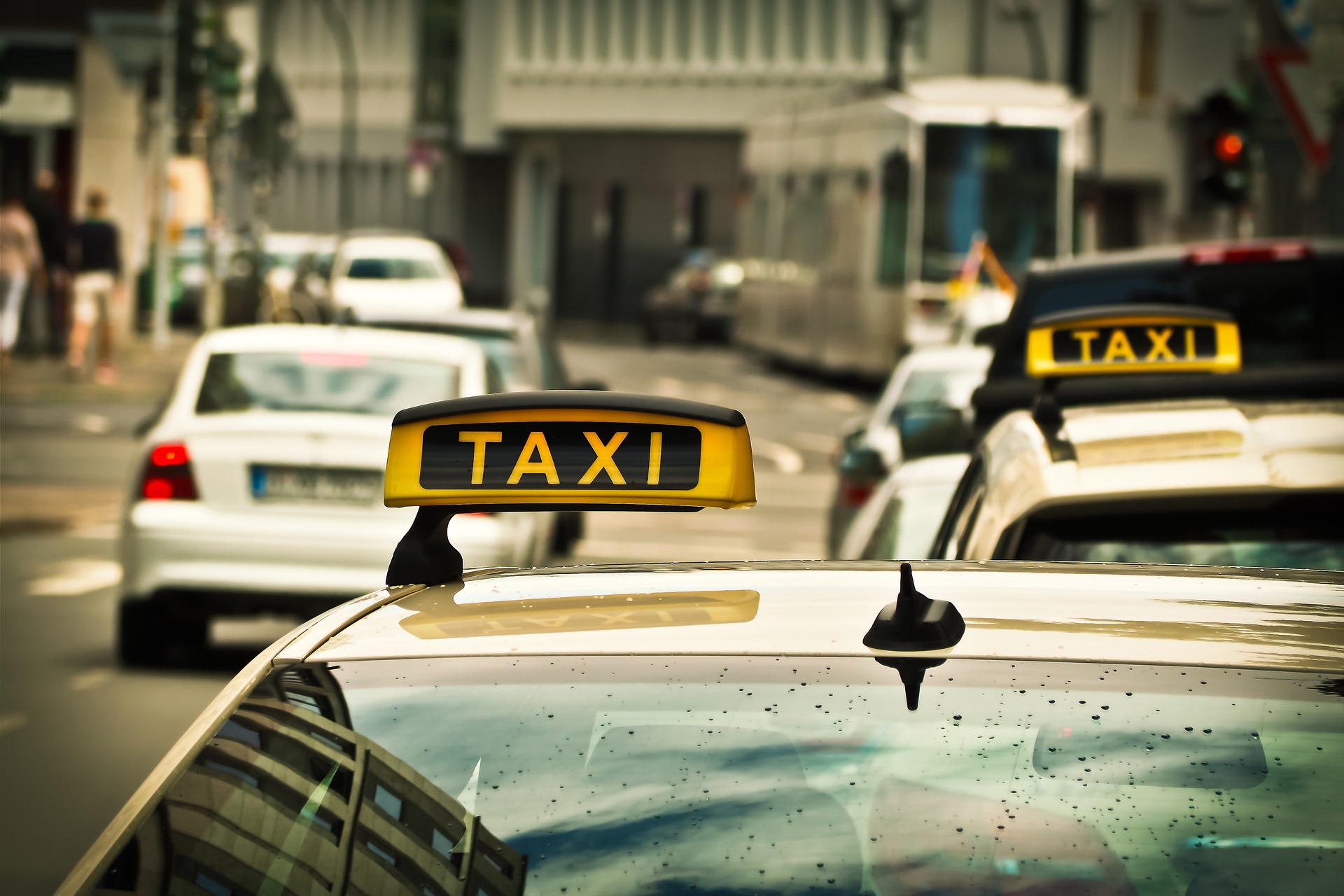 Taxi und Flughafentransfer Taxi und Flughafentransfer
