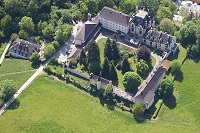 Luftaufnahme von dem Gästehaus (Johannes-Schlößl)