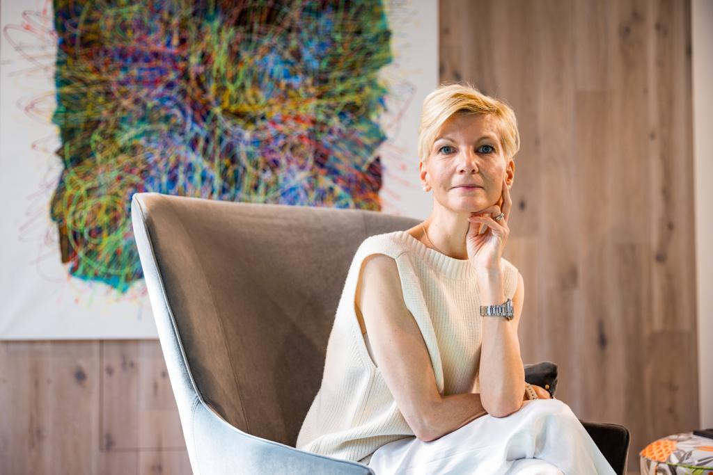Johanna Dahm: Ein Mix aus Führungs-, Gründer- und Coaching-Gen, um in Krisenzeiten zu bestehen (Bildquelle: Dominik Pfau) Johanna Dahm: Ein Mix aus Führungs-, Gründer- und Coaching-Gen, um in Krisenzeiten zu bestehen (Bildquelle: Dominik Pfau)