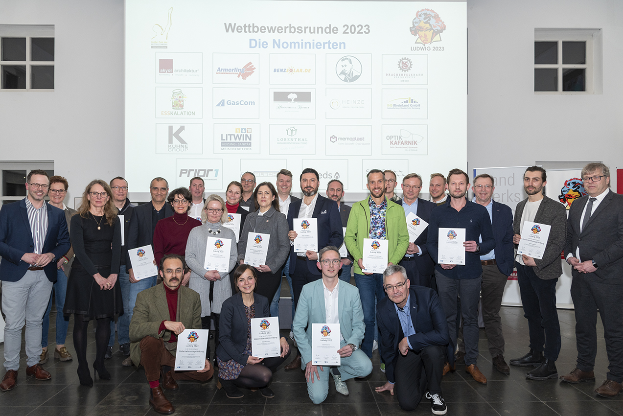 Die Nominierten des Ludwig 2023 beim Nominierungsabend im Uni Club Bonn (Foto: Jo Hempel) (Bildquelle: IHK Bonn/Rhein-Sieg) Die Nominierten des Ludwig 2023 beim Nominierungsabend im Uni Club Bonn (Foto: Jo Hempel) (Bildquelle: IHK Bonn/Rhein-Sieg)