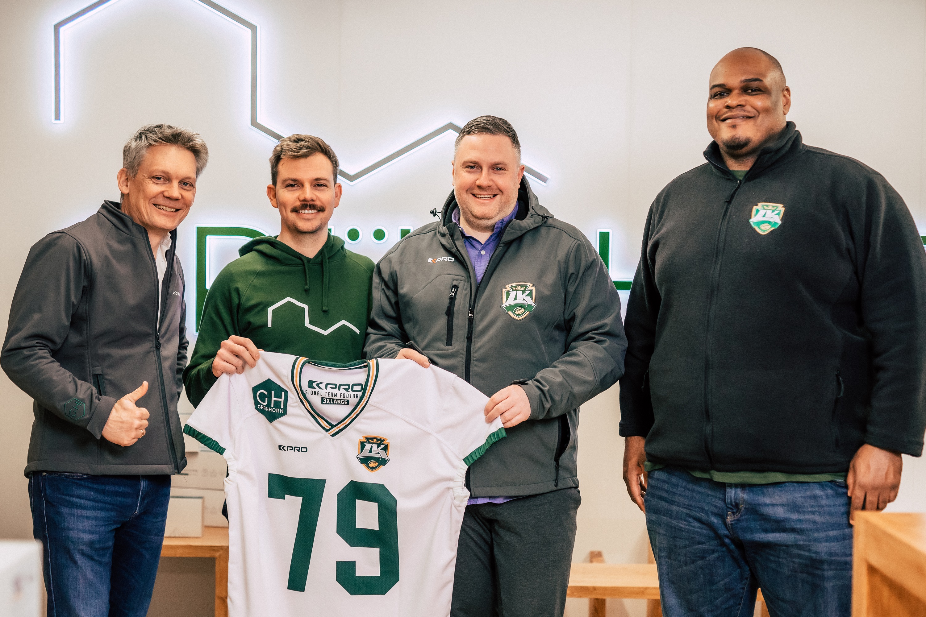 Andreas Assum, Stefan Fritsch (CEO, Gründer Grünhorn), Moritz Heisler, John Booker (CEO, Coach Kings Andreas Assum, Stefan Fritsch (CEO, Gründer Grünhorn), Moritz Heisler, John Booker (CEO, Coach Kings