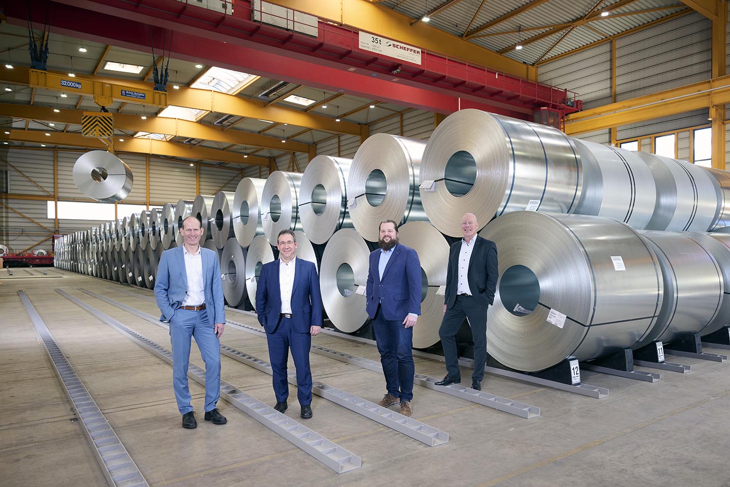 Enge Zusammenarbeit KSW Kreisbahn Siegen-Wittgenstein und EMW Stahl-Service-Center. (Die Bildrechte liegen bei dem Verfasser der Mitteilung.) Enge Zusammenarbeit KSW Kreisbahn Siegen-Wittgenstein und EMW Stahl-Service-Center. (Die Bildrechte liegen bei dem Verfasser der Mitteilung.)