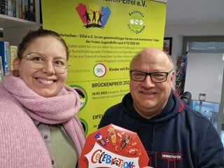 v.l.n.r. Sophie Morbach, Projektleiterin Inklusion, Thomas Treptau, Vorsitzender Kinderlachen-Eifel (Die Bildrechte liegen bei dem Verfasser der Mitteilung.)