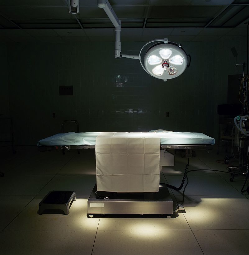 Lucinda Devlin: Operating Room #8, Forrest General Hospital, Hattiesburg, 1998 (Bildquelle:©Lucinda Devlin, courtesy Galerie m, Bochum)