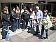 (von rechts) CJD-Mitarbeiterin Karin Gerloff und Geschäftsführer Rolf Thüm mit den jungen Auszubilde