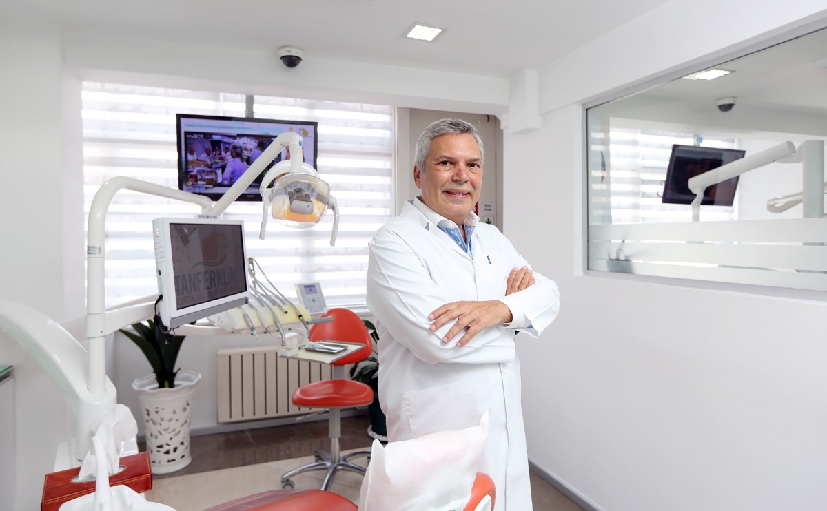 Gründer und Leiter der Tanfer Klinik: Dr. Nihat Tanfer (© )