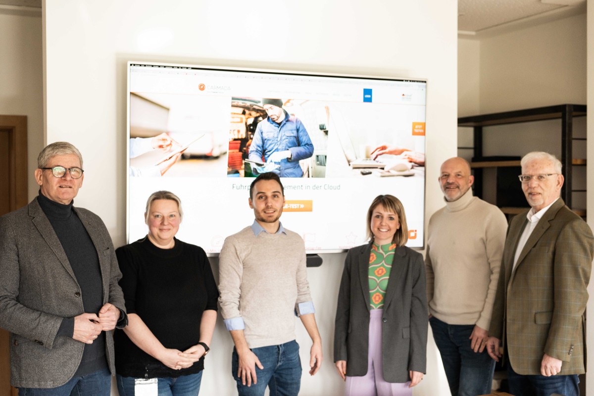 V. l. n. r.: Volker Gau,Martina Lemke,Simon Kasimir,Jennifer Uekermann, Christopher Maak,Frank Hener (©Bild: Carmada/Bornemann AG) V. l. n. r.: Volker Gau,Martina Lemke,Simon Kasimir,Jennifer Uekermann, Christopher Maak,Frank Hener (©Bild: Carmada/Bornemann AG)