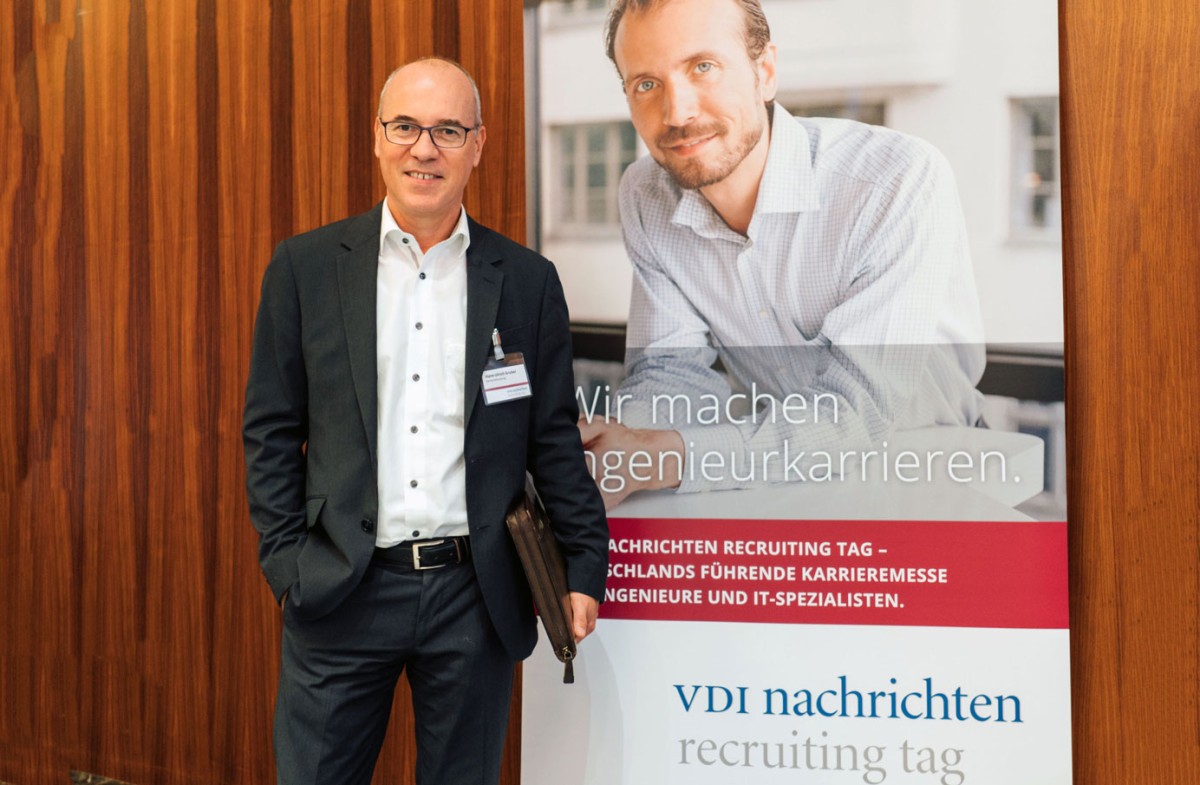 Zufriedene Mitarbeiterinnen und Mitarbeiter sind die besten Multiplikatoren, weiß Personalberater Hans Ulrich Gruber. Zufriedene Mitarbeiterinnen und Mitarbeiter sind die besten Multiplikatoren, weiß Personalberater Hans Ulrich Gruber.