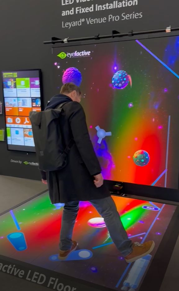 eyefactive zeigt Interactive Signage Software auf ISE 2023 (Die Bildrechte liegen bei dem Verfasser der Mitteilung.) eyefactive zeigt Interactive Signage Software auf ISE 2023 (Die Bildrechte liegen bei dem Verfasser der Mitteilung.)