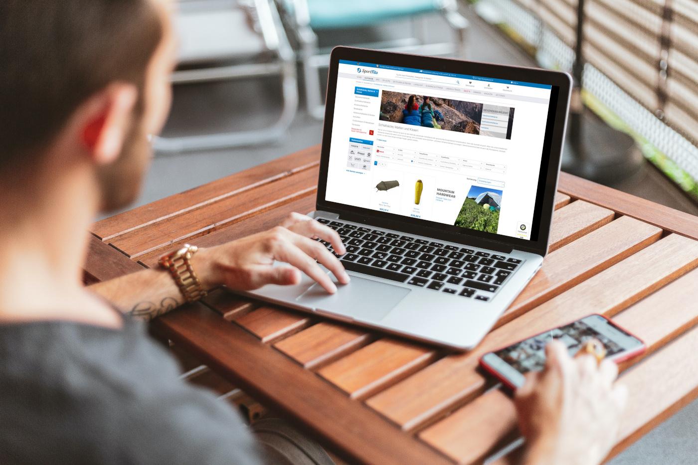 SportFits bietet seinen Kunden über 150.000 Produkte von über 170 Premium-Marken aus den Bereichen O