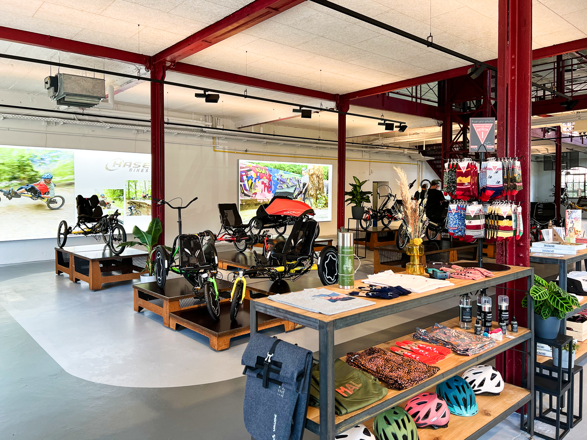 Das SCHALTWERK ist Ausstellung, Treffpunkt und Shop für regionale Produkte in einem Das SCHALTWERK ist Ausstellung, Treffpunkt und Shop für regionale Produkte in einem