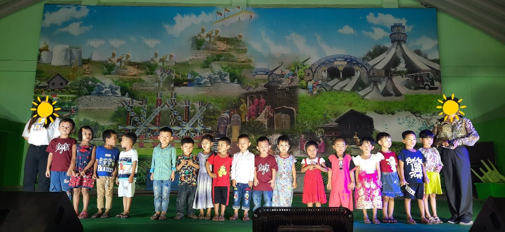 Beitrag einer Kindergruppe beim Kindergartenjahresabschluss 2023, Ende Februar (c) by HelpMy e. V. (Die Bildrechte liegen bei dem Verfasser der Mitteilung.)