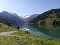 Wunderschöner Seeblick mit Bergen im Hintergrund (c) RB Dittrich (Castello Königsleiten)