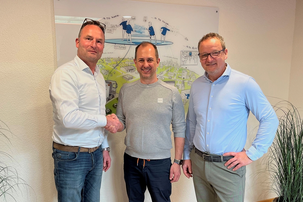 T Comm-CEO Bert Hendriks, Peter Fuhrmann und Carsten Holtrup (von links) T Comm-CEO Bert Hendriks, Peter Fuhrmann und Carsten Holtrup (von links)