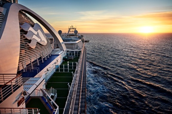 Im April 2024 können Passagiere an Bord der Emerald Princess eine totale Sonnenfinsterni Im April 2024 können Passagiere an Bord der Emerald Princess eine totale Sonnenfinsterni