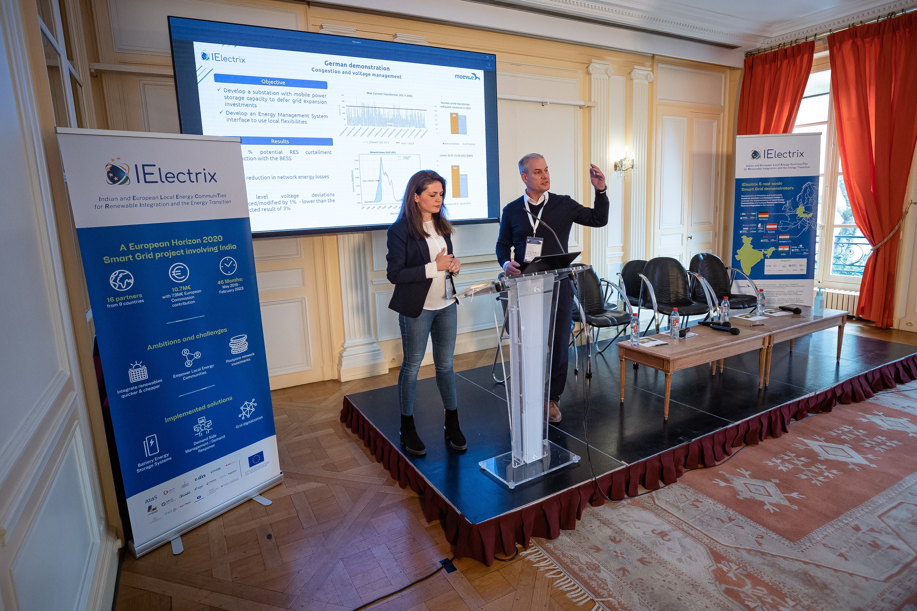 Nastaran Rashvanloo und Ralf Wagenitz von E.DIS stellen die Ergebnisse zum IElectrix-Projekt in Paris vor. Nastaran Rashvanloo und Ralf Wagenitz von E.DIS stellen die Ergebnisse zum IElectrix-Projekt in Paris vor.