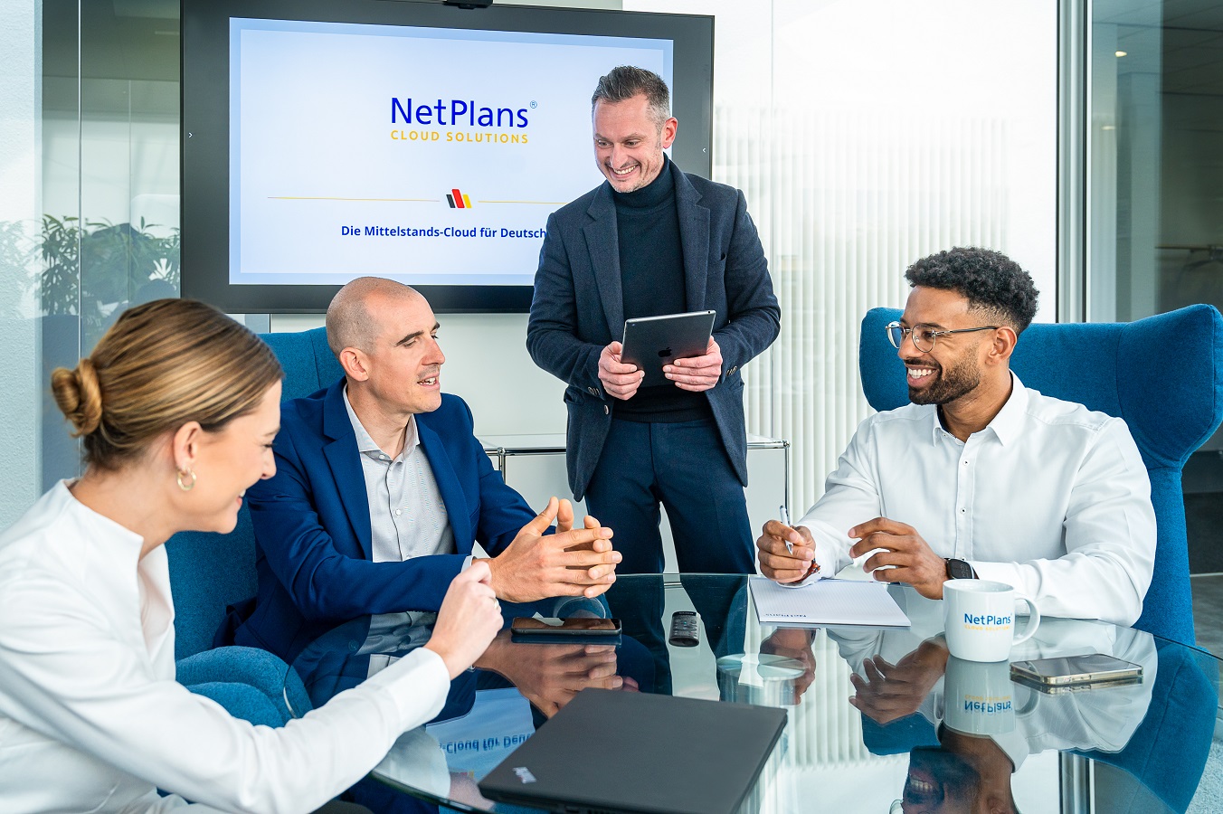 Am 25. Mai 2023 lädt das IT-Systemhaus NetPlans zum Re-Start seiner traditionellen Hausmesse nach Karlsruhe ein. Am 25. Mai 2023 lädt das IT-Systemhaus NetPlans zum Re-Start seiner traditionellen Hausmesse nach Karlsruhe ein.