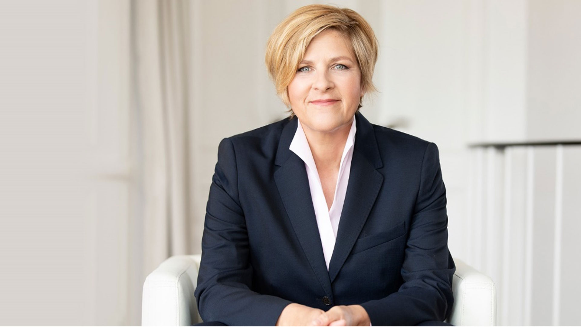 Ulla Schnee sprichtüber die Herausforderungen und das Konfliktpotential, wenn die Führungskraft wec (Die Bildrechte liegen bei dem Verfasser der Mitteilung.)
