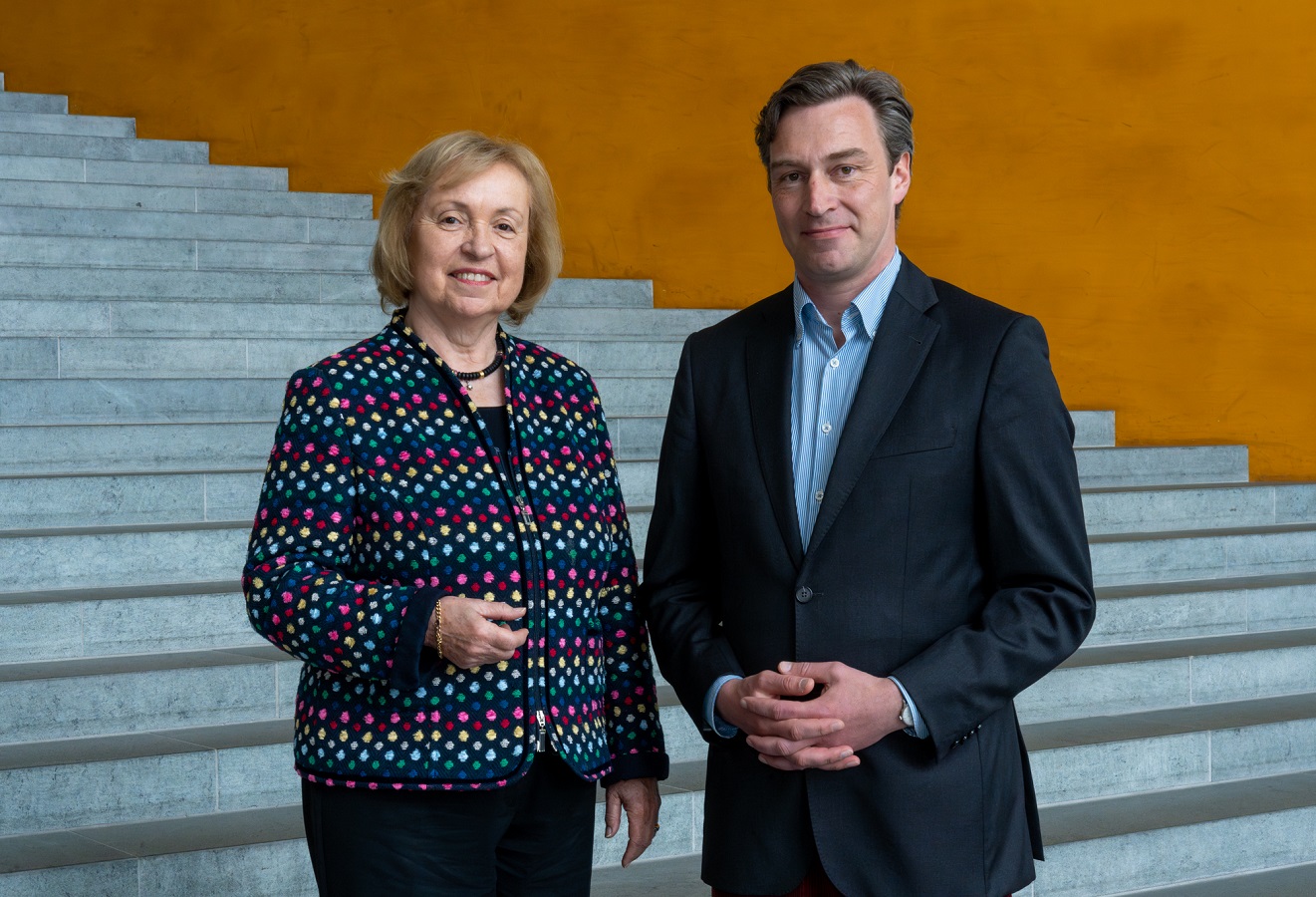 Prof. Dr. Maria Böhmer, neue Beiratsvorsitzende der Stiftung Digitale Chancen, und ihr Stellvertreter Dr. Holger Krimmer Prof. Dr. Maria Böhmer, neue Beiratsvorsitzende der Stiftung Digitale Chancen, und ihr Stellvertreter Dr. Holger Krimmer