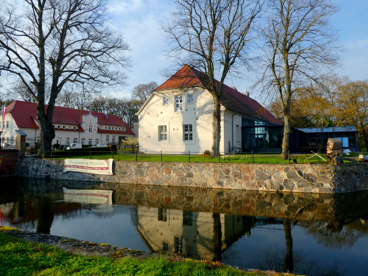 Viel Neues erleben im Mai auf Wasserschloss Mellenthin
