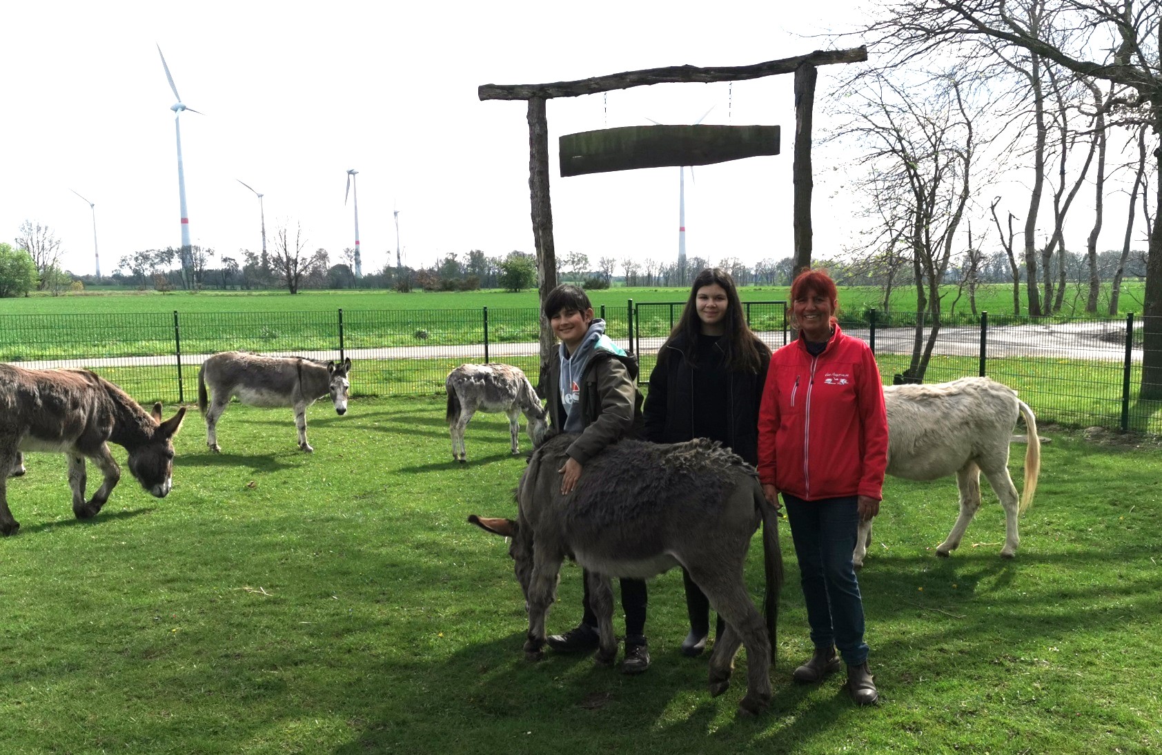 Zukunftstag auf der Ballermann Ranch (Die Bildrechte liegen bei dem Verfasser der Mitteilung.) Zukunftstag auf der Ballermann Ranch (Die Bildrechte liegen bei dem Verfasser der Mitteilung.)