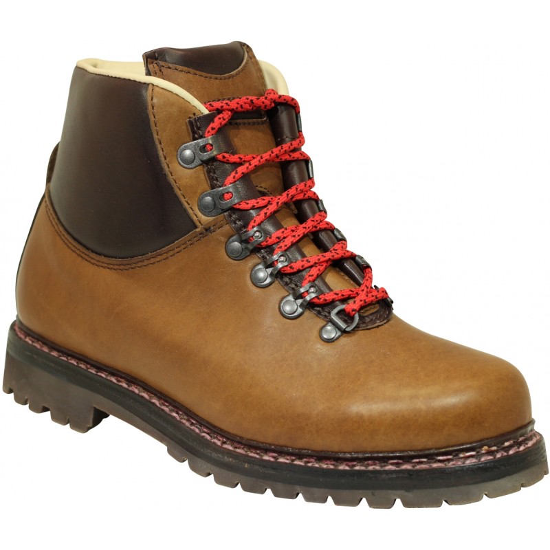 Zwiegenähte Schuhe halten länger (Die Bildrechte liegen bei dem Verfasser der Mitteilung.)