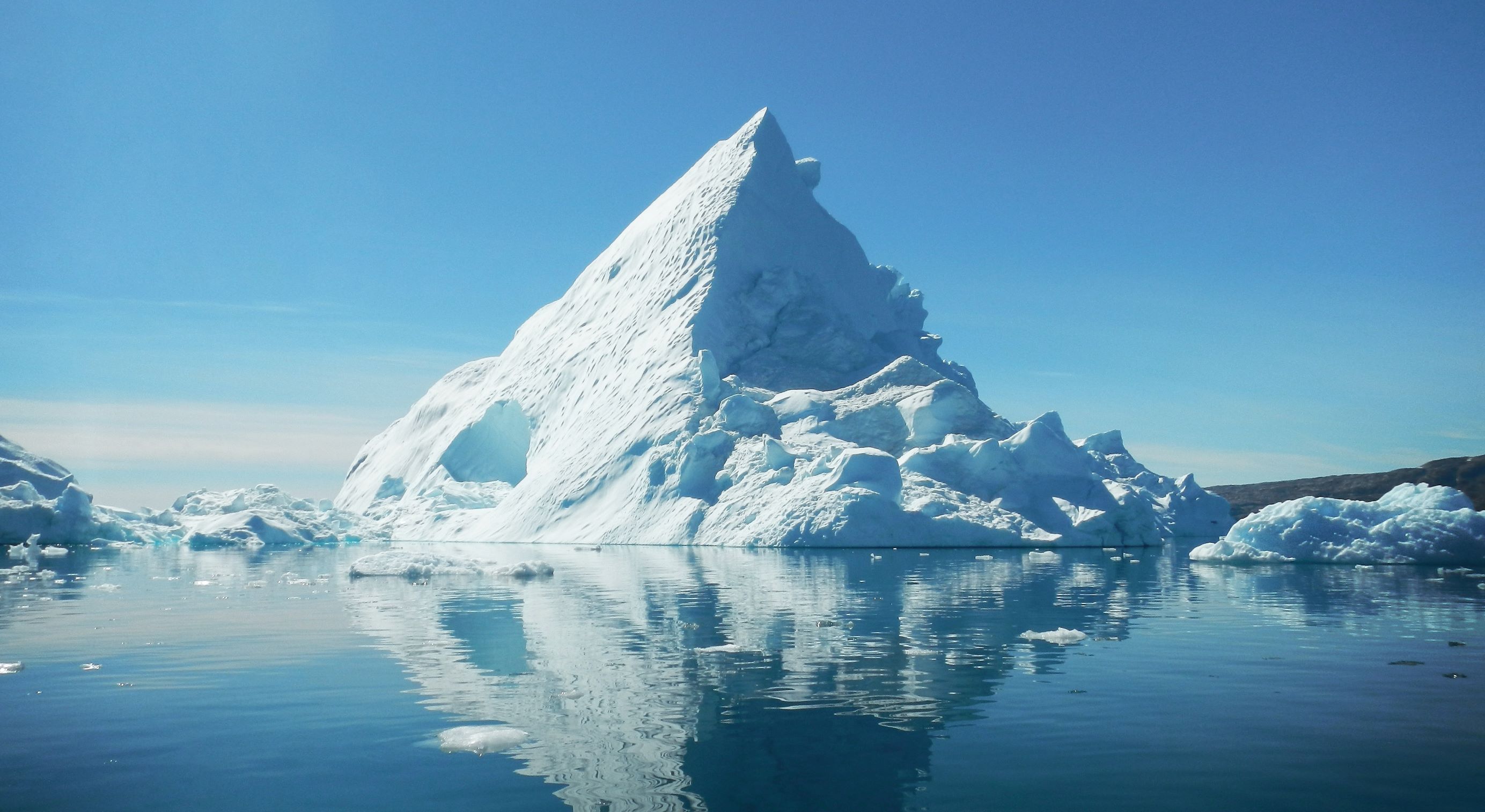 Viele meinen:   Bis jetzt alles nur die Spitze des Eisbergs !