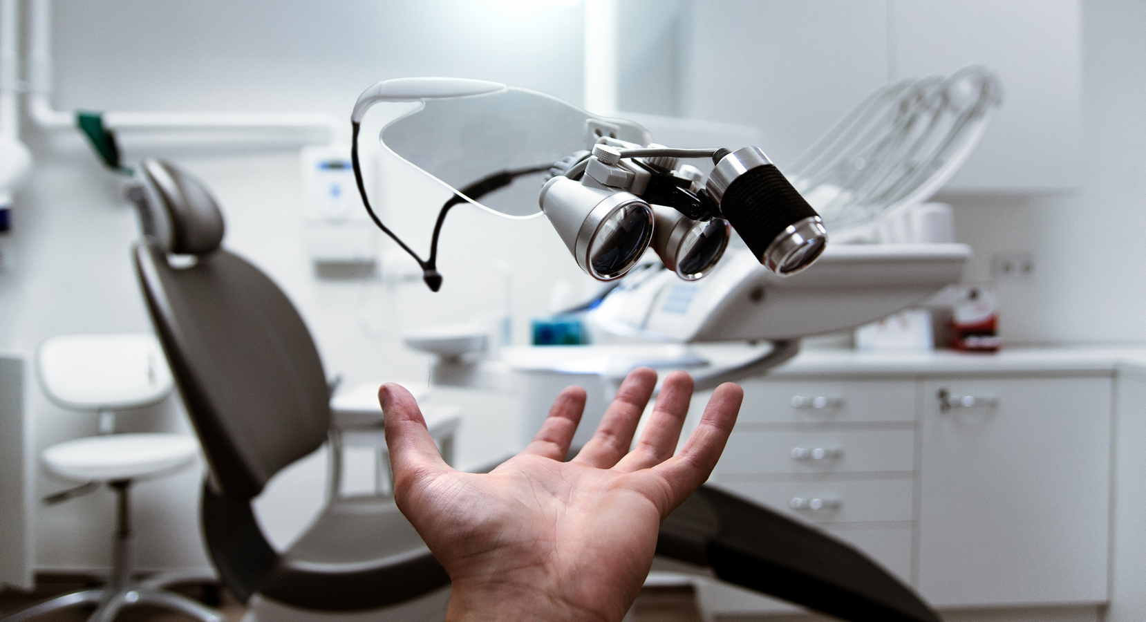 Dentalmikroskop für präzise Behandlungen Dentalmikroskop für präzise Behandlungen