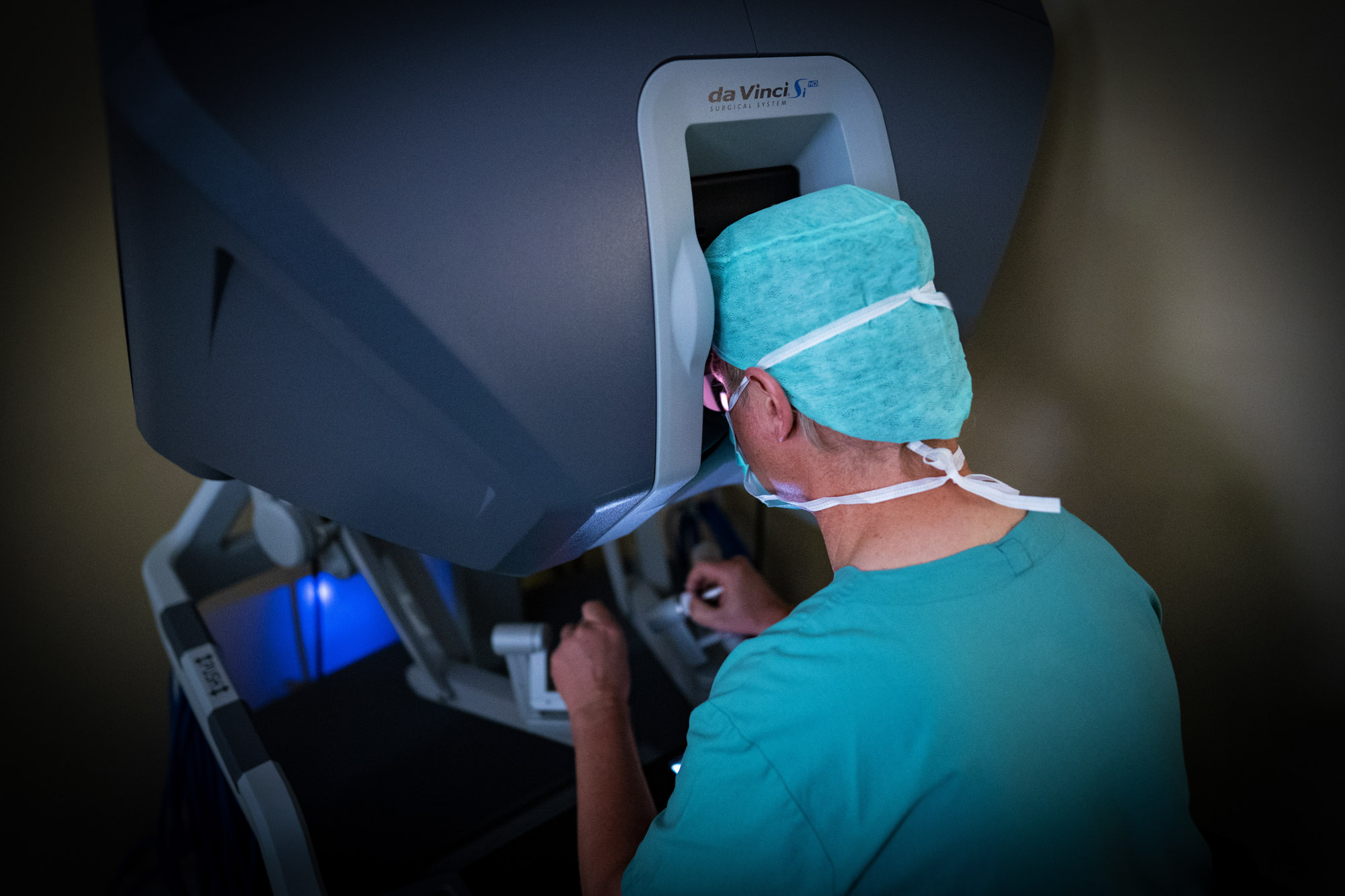 Herzzentrum Duisburg: Prof. Dr. med. Börgermann - DaVinci Operationsroboter (Die Bildrechte liegen bei dem Verfasser der Mitteilung.) Herzzentrum Duisburg: Prof. Dr. med. Börgermann - DaVinci Operationsroboter (Die Bildrechte liegen bei dem Verfasser der Mitteilung.)