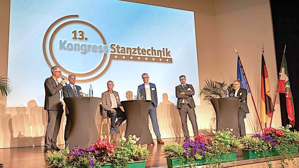 Der 13. Kongresses Stanztechnik am 17. und 18. April in Dortmund (Foto: KIST e.V.). Der 13. Kongresses Stanztechnik am 17. und 18. April in Dortmund (Foto: KIST e.V.).