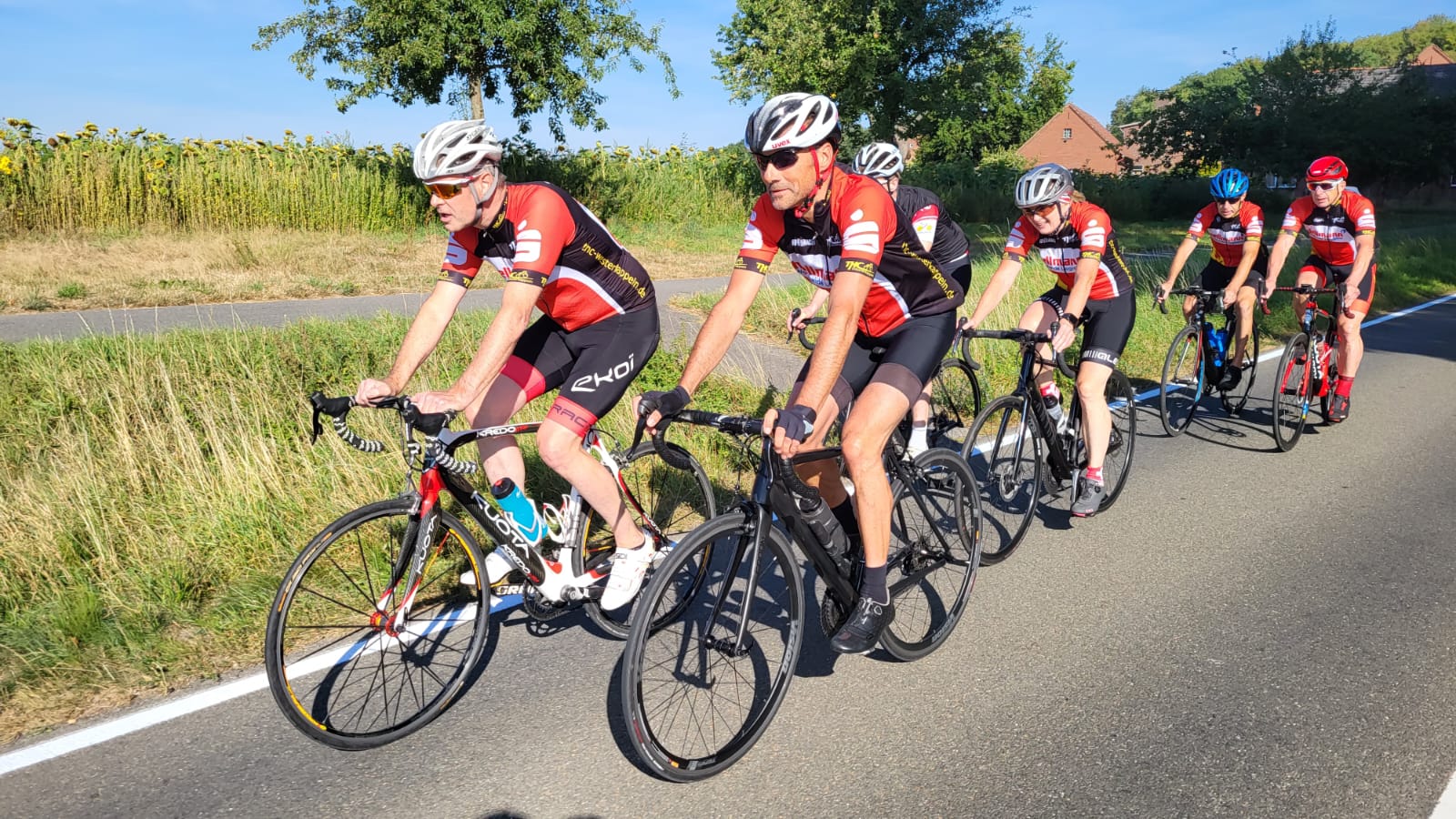 Gemeinsam auf Tour - mit der Cyql-App finden Radfahrende zusammen. (Die Bildrechte liegen bei dem Verfasser der Mitteilung.) Gemeinsam auf Tour - mit der Cyql-App finden Radfahrende zusammen. (Die Bildrechte liegen bei dem Verfasser der Mitteilung.)